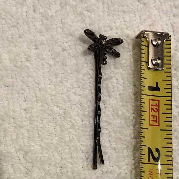 Cute dragon fly bobby pins - Picture 3 of 5